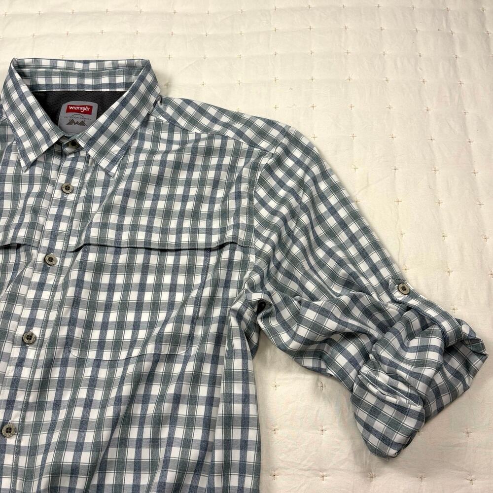 Wrangler Outdoor Series Button Up Shirt - Picture 4 of 12